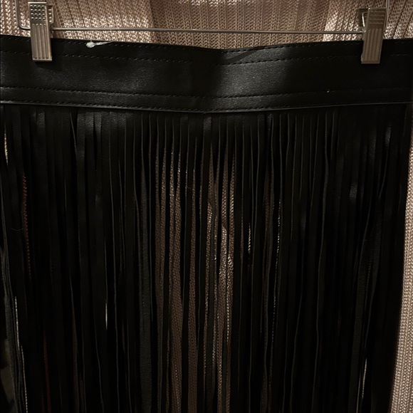 Black Fringe Belt Skirt - Picture 6 of 9